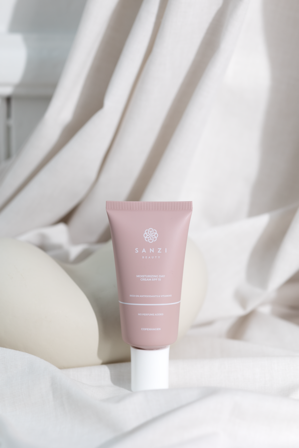 Moisturizing Day Cream SPF 15 50 ml.